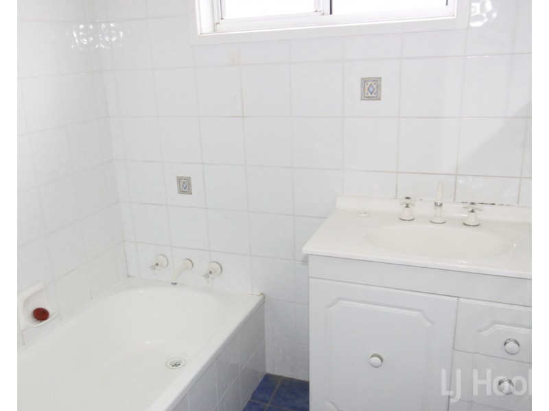 16  Waterloo Street, Queanbeyan NSW 2620