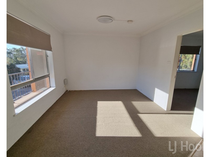 17/124 Henderson Road, Queanbeyan NSW 2620