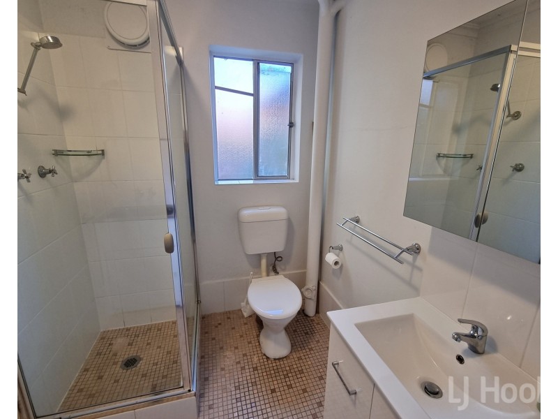 17/124 Henderson Road, Queanbeyan NSW 2620