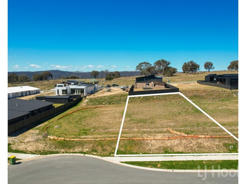 14 Gorge Creek Drive, Googong NSW 2620