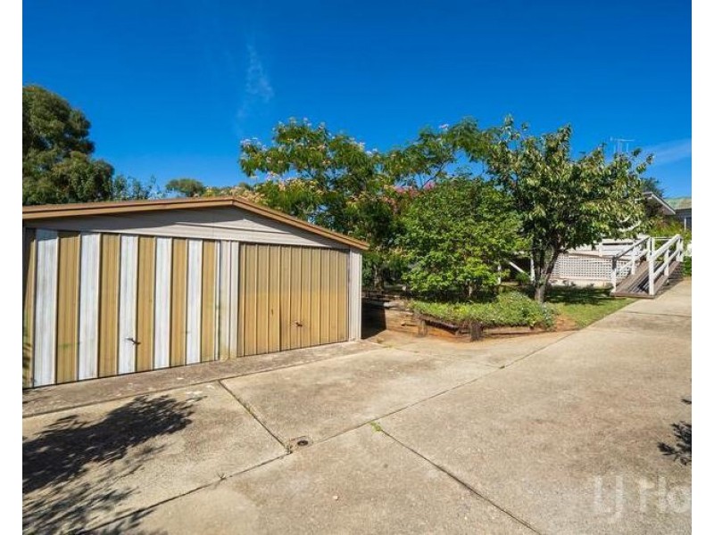56 Agnes Avenue, Queanbeyan NSW 2620