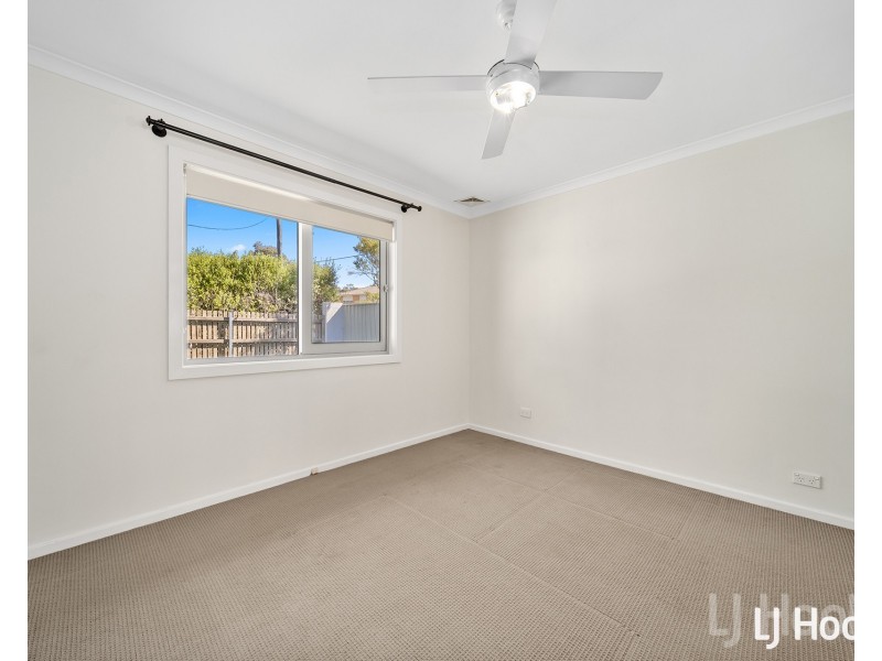 19 Adams Street, Queanbeyan West NSW 2620