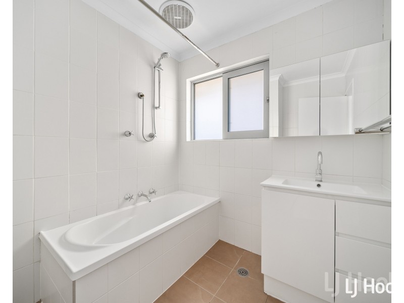 19 Adams Street, Queanbeyan West NSW 2620