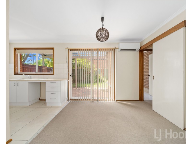 1/24 Bungendore Road, Queanbeyan East NSW 2620