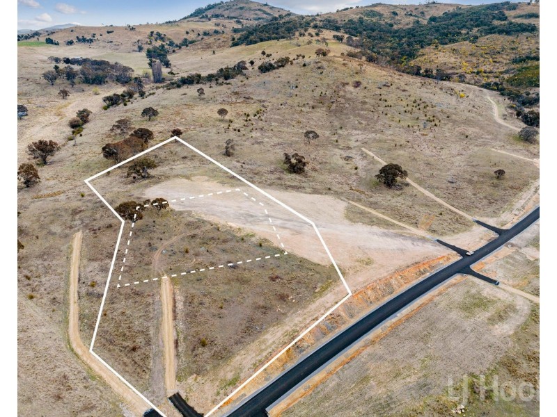 Level 304/129 Captain Robertson Drive, Burra NSW 2620