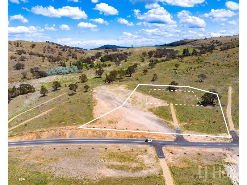 Level 305/139 Captain Robertson Drive, Burra NSW 2620