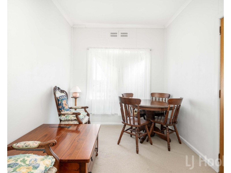 17 Buttle Street, Queanbeyan East NSW 2620