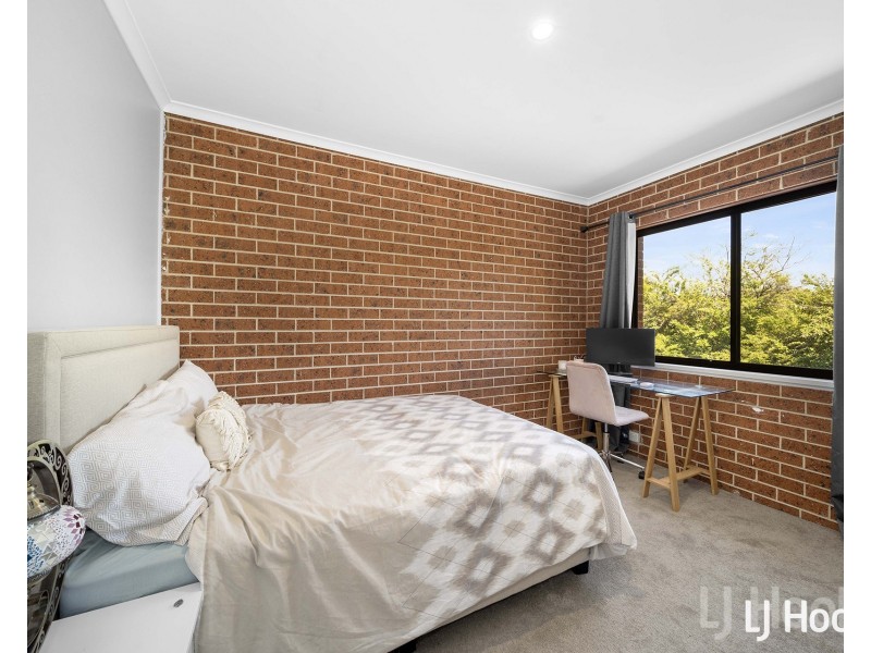 9/15 Charles Street, Queanbeyan NSW 2620