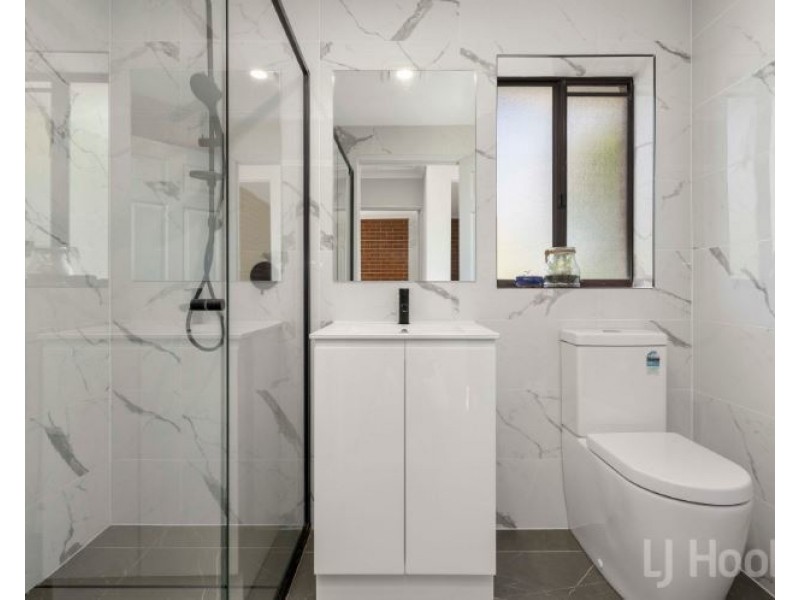 9/15 Charles Street, Queanbeyan NSW 2620