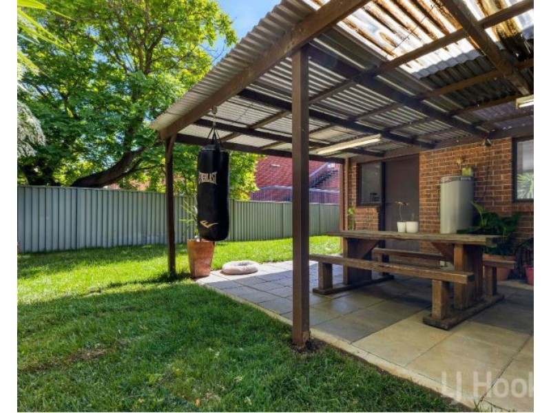9/15 Charles Street, Queanbeyan NSW 2620