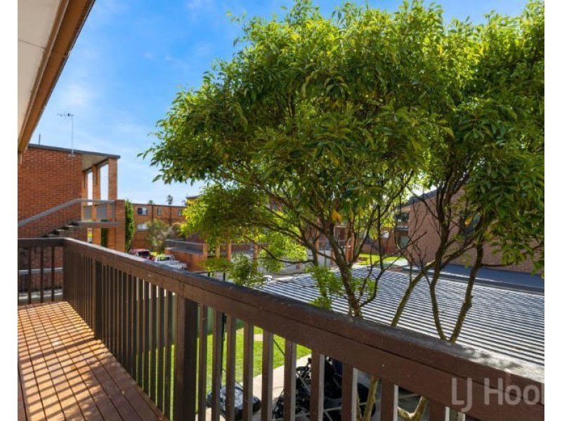 9/15 Charles Street, Queanbeyan NSW 2620