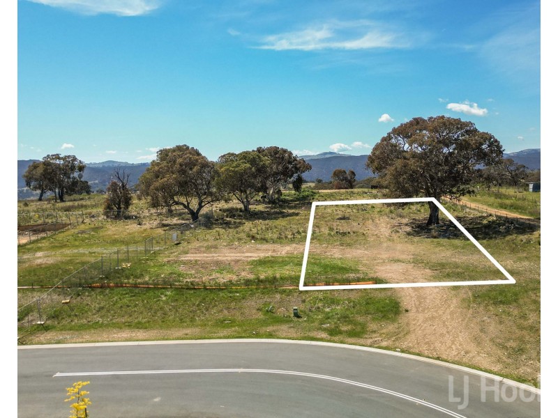 2 Chimney Rise, Googong NSW 2620