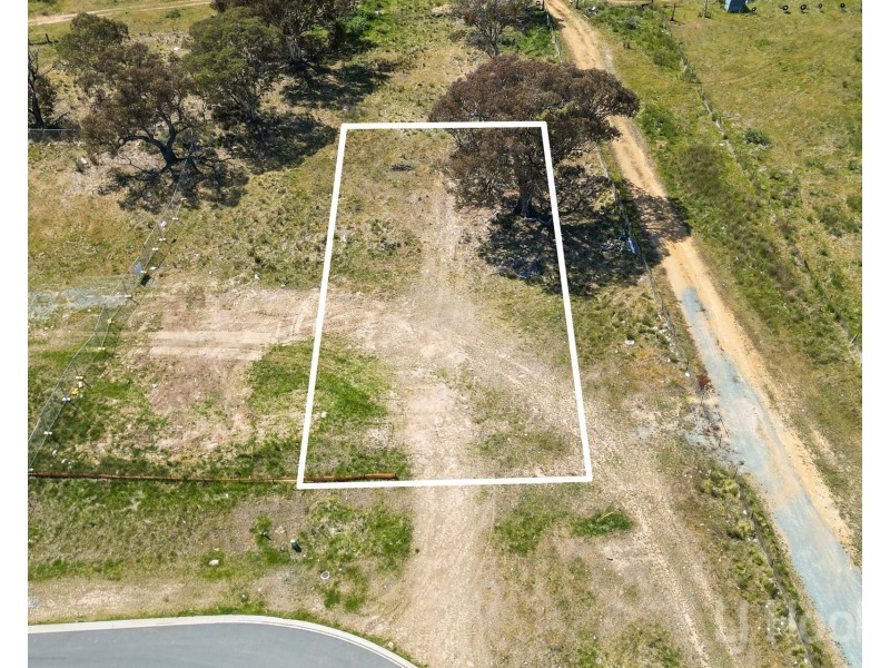 2 Chimney Rise, Googong NSW 2620