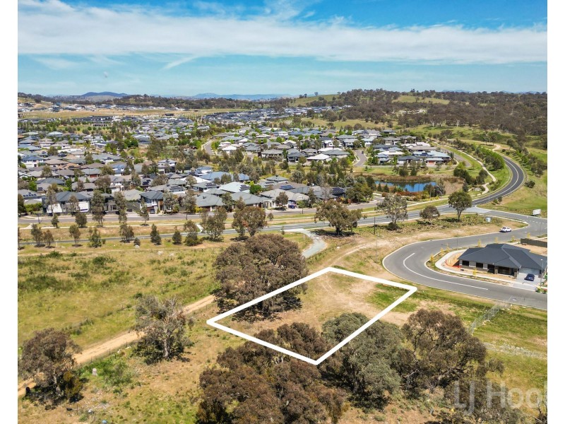 2 Chimney Rise, Googong NSW 2620