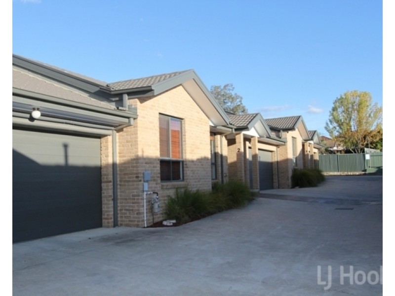 2/8-10 Ernest Street, Queanbeyan NSW 2620