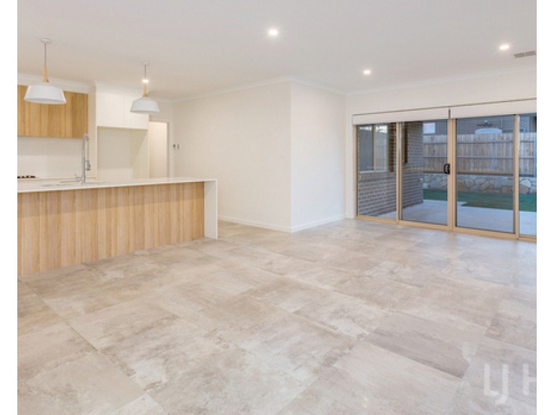 9 Keyte Street, Googong NSW 2620