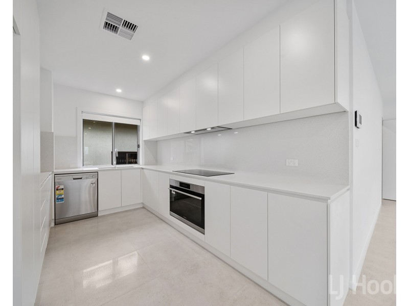 10 Warner Street, Googong NSW 2620