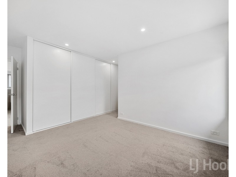 10 Warner Street, Googong NSW 2620