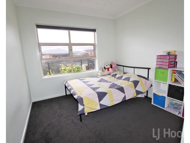 27 Christie Street, Googong NSW 2620