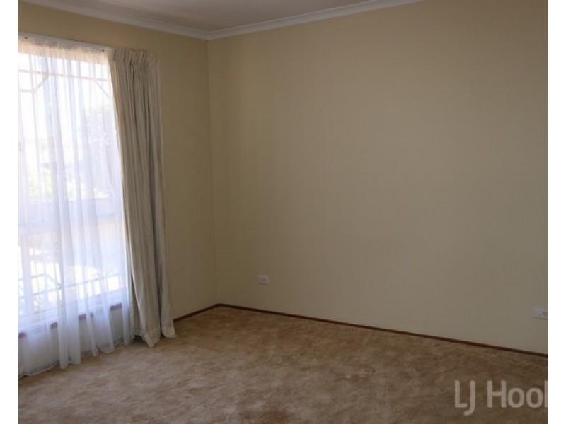 14 Franklin Court, Jerrabomberra NSW 2619