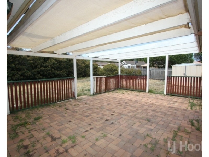 14 Franklin Court, Jerrabomberra NSW 2619