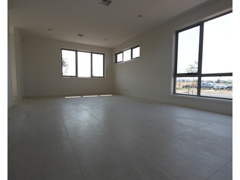 3 Aprasia Avenue, Googong NSW 2620