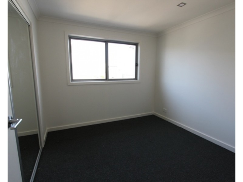 3 Aprasia Avenue, Googong NSW 2620