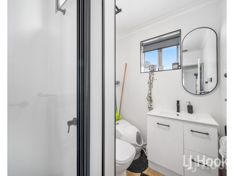 8/25 McQuoid Street, Queanbeyan NSW 2620