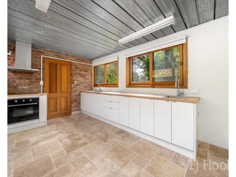 135 Wickerslack Lane, Googong NSW 2620