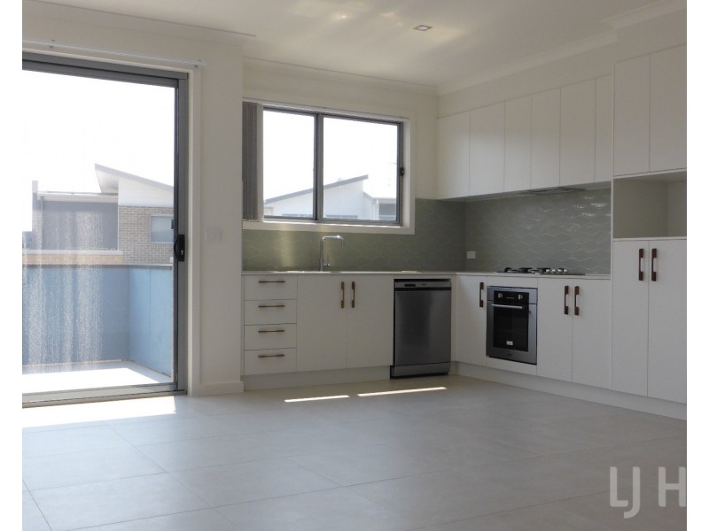 3A Aprasia Avenue, Googong NSW 2620