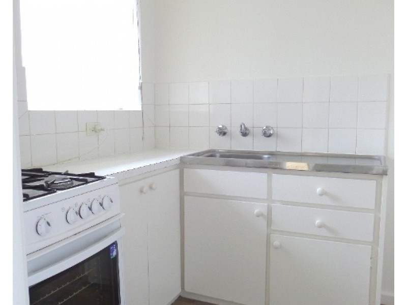 11/2 Donald Road, Queanbeyan NSW 2620