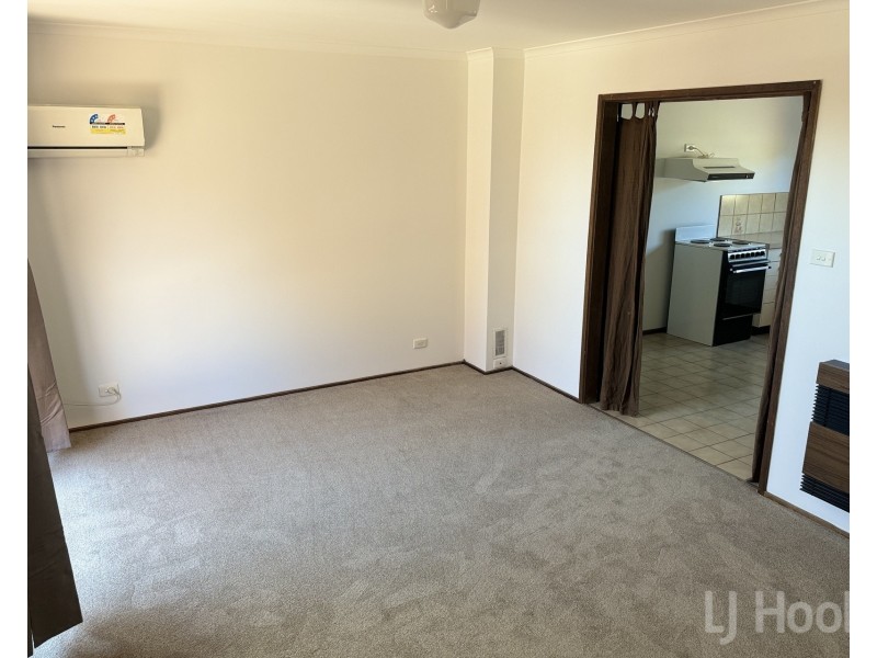 6/12 Hakea Street, Queanbeyan NSW 2620