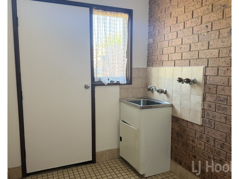 6/12 Hakea Street, Queanbeyan NSW 2620