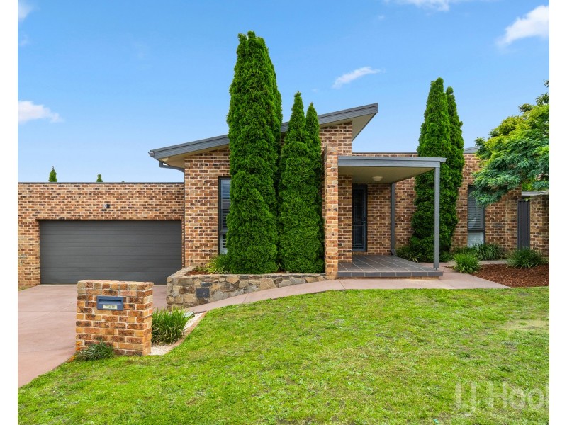 1 Elaroo Place, Jerrabomberra NSW 2619
