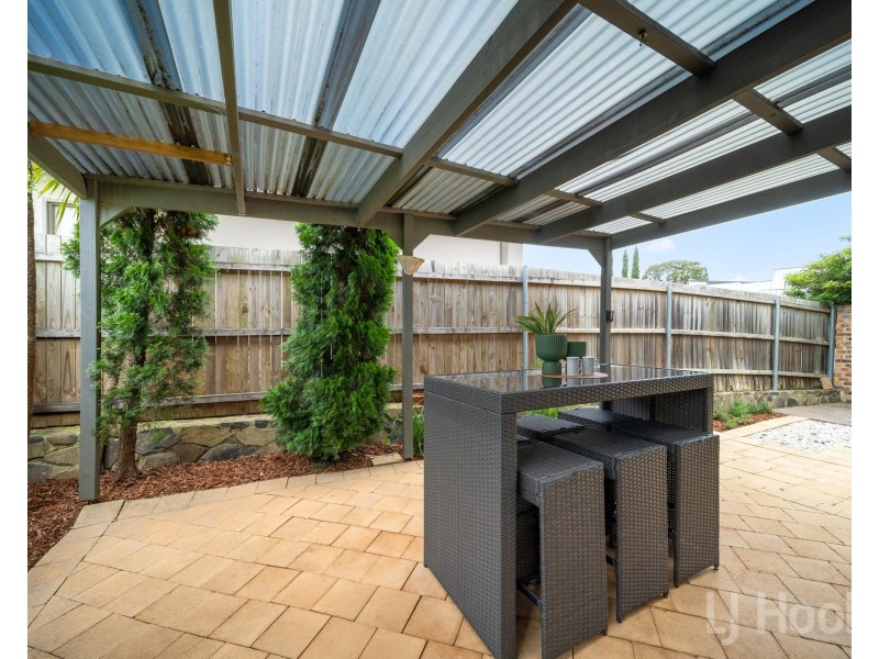 1 Elaroo Place, Jerrabomberra NSW 2619