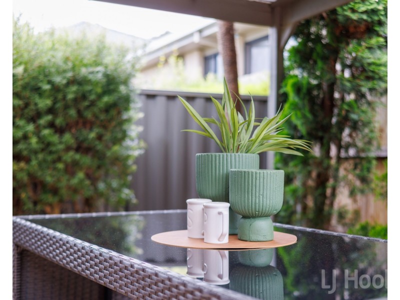 1 Elaroo Place, Jerrabomberra NSW 2619