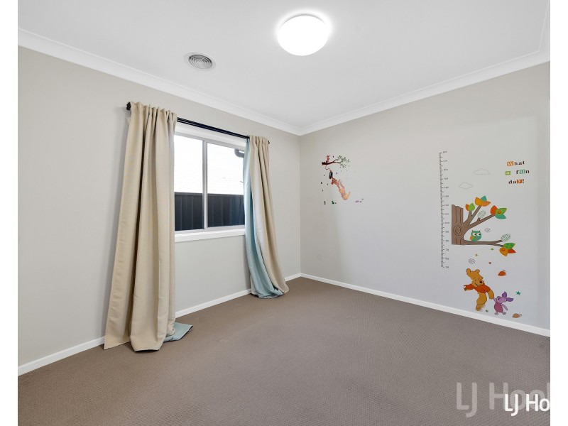 5 Tyrrell Street, Googong NSW 2620