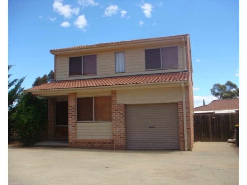 7/53 Walker Crescent, Jerrabomberra NSW 2619