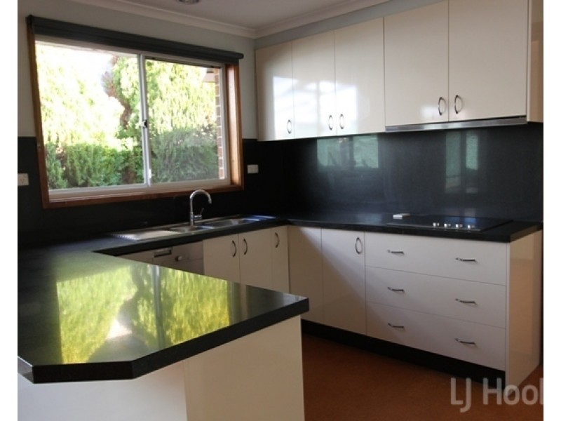 37 Sassafras Crescent, Queanbeyan NSW 2620