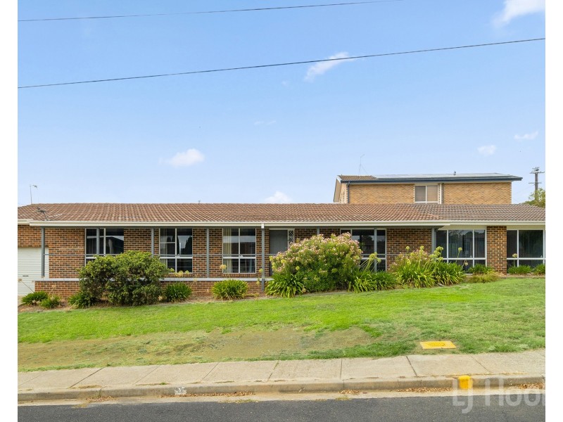 37 Sassafras Crescent, Queanbeyan NSW 2620