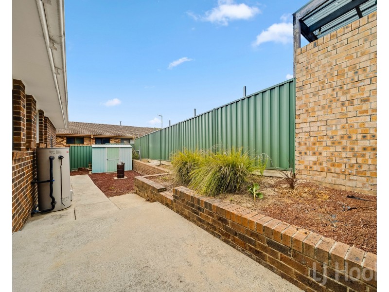 37 Sassafras Crescent, Queanbeyan NSW 2620