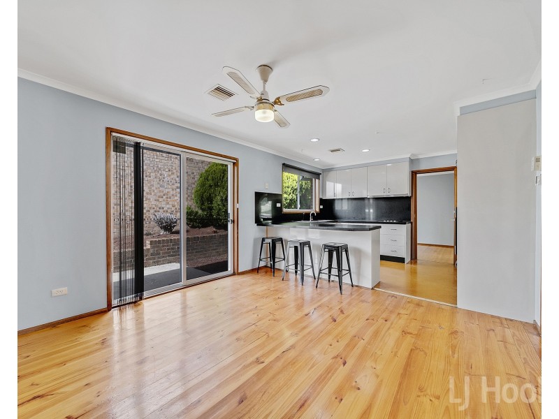 37 Sassafras Crescent, Queanbeyan NSW 2620