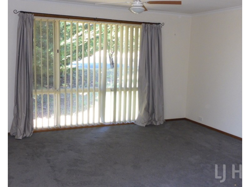 15 Morrison Place, Queanbeyan NSW 2620
