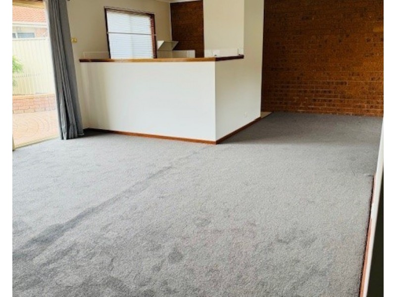 10/21 Elm Way, Jerrabomberra NSW 2619