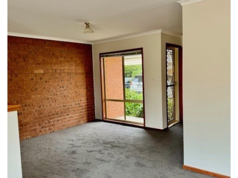 10/21 Elm Way, Jerrabomberra NSW 2619