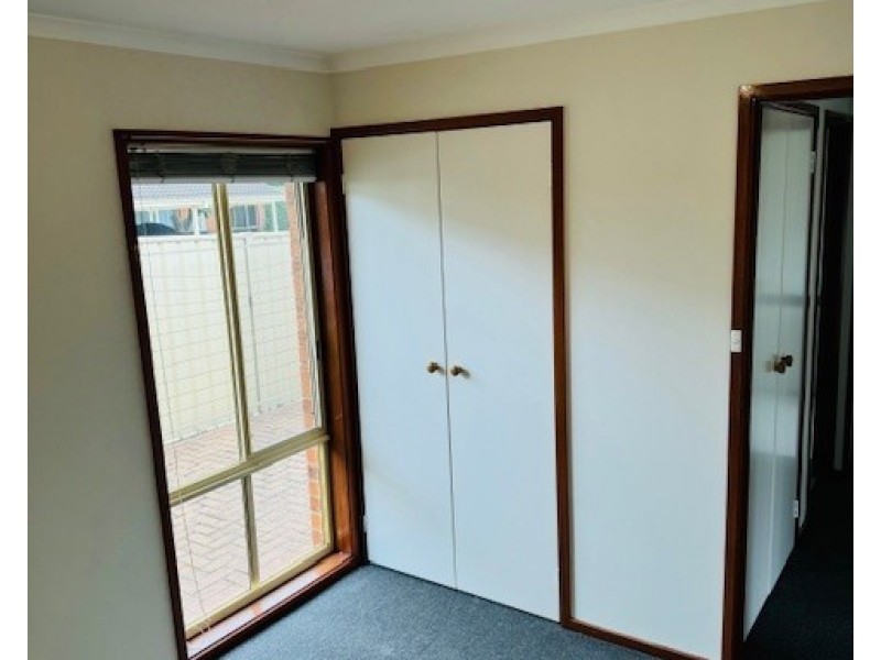 10/21 Elm Way, Jerrabomberra NSW 2619