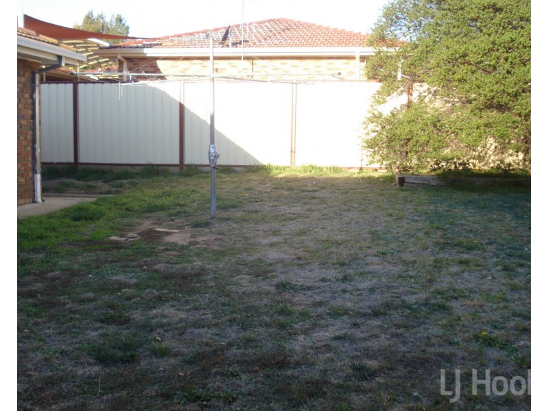 12 Parkview Crescent, Jerrabomberra NSW 2619