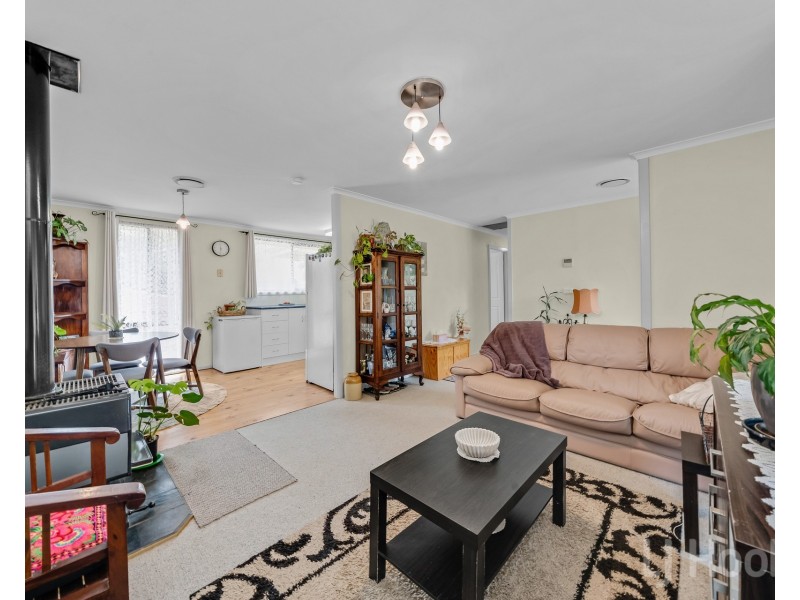 10 Sassafras Crescent, Karabar NSW 2620