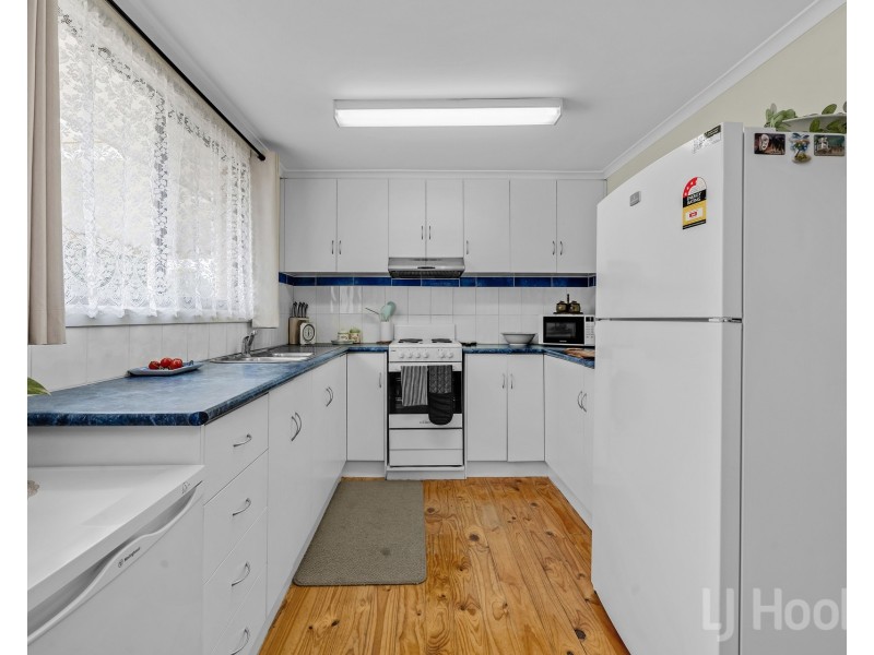 10 Sassafras Crescent, Karabar NSW 2620