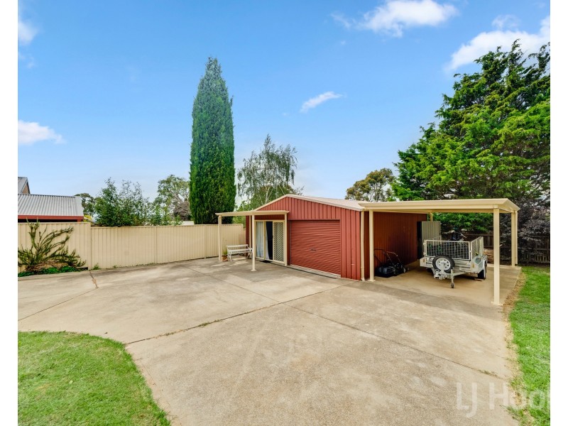 10 Sassafras Crescent, Karabar NSW 2620